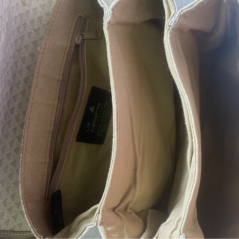 Two (2) - TRUE 1983-84 VINTAGE Liz Claiborne Cream Shoulder Bags Textured Design - Picture 11 of 12